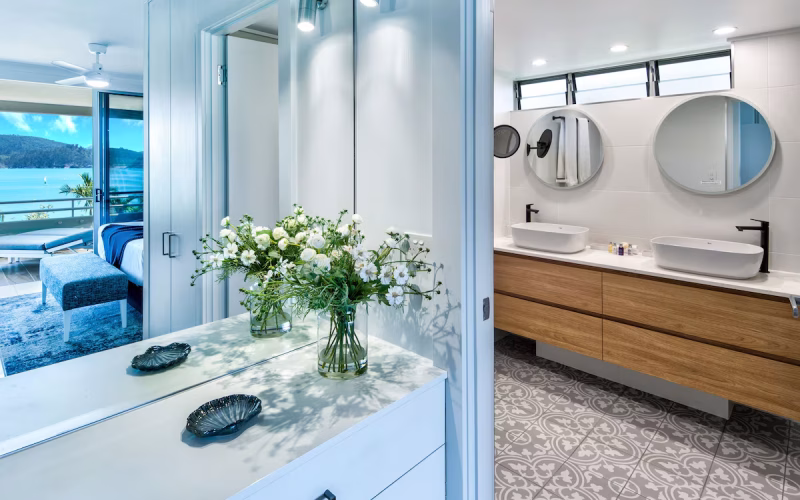 Bathroom - Hibiscus